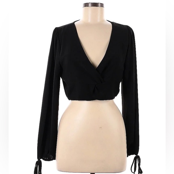 J.O.A. Twist Front Cropped Bell Long Sleeve - Picture 7 of 7